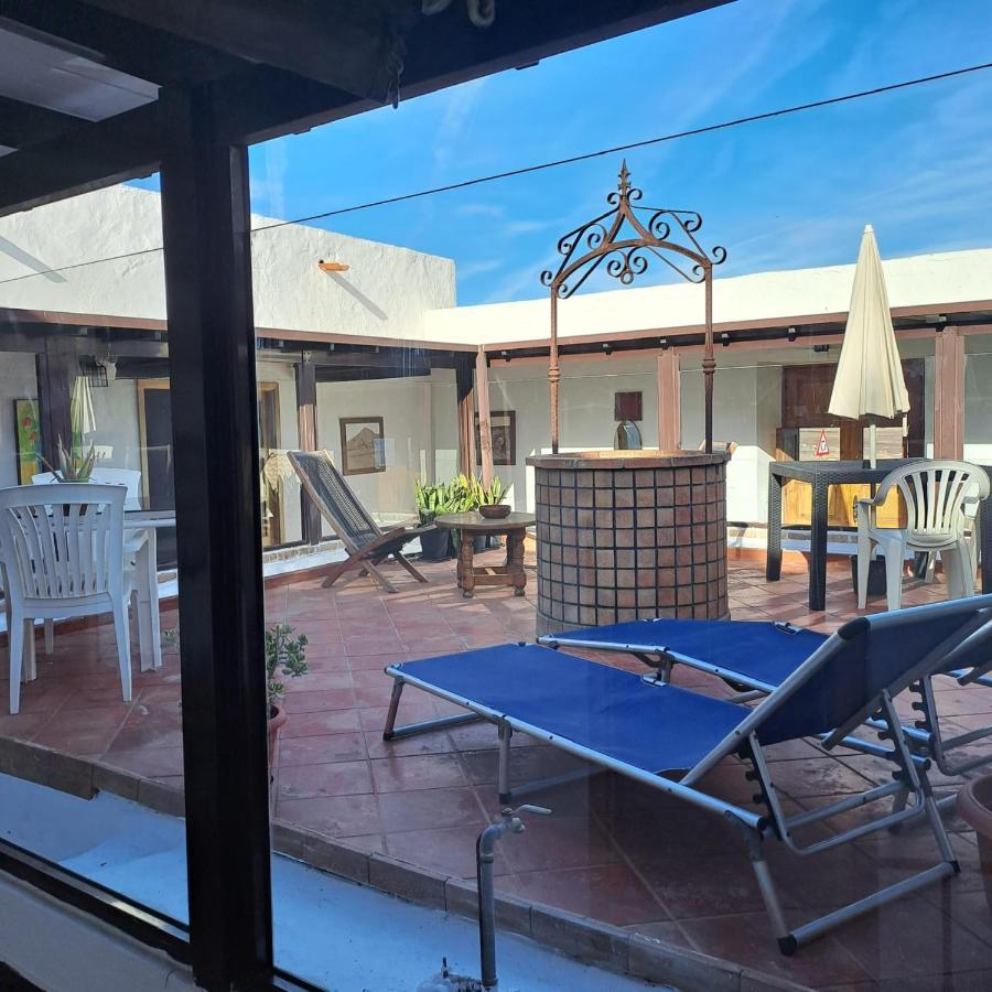 Casona La Orilla 1908 Tias B&B 외부 사진